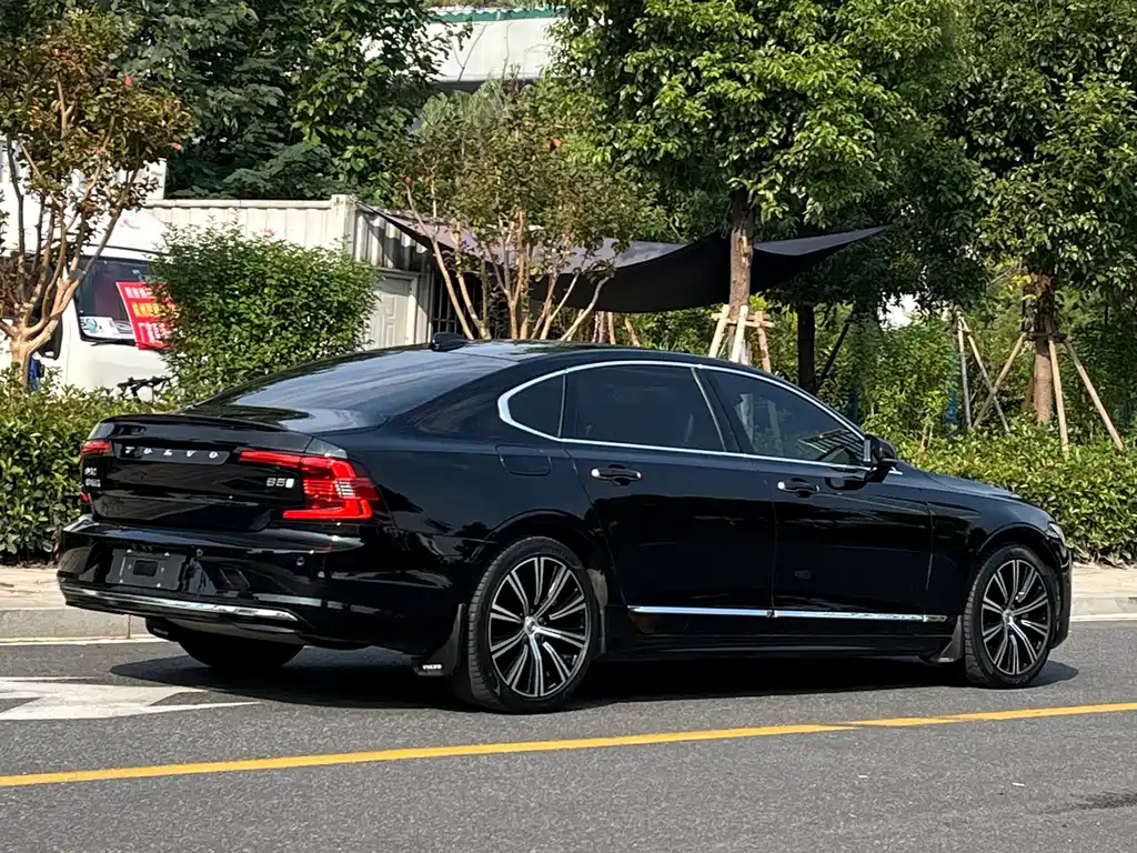 Volvo S90 — фото 4