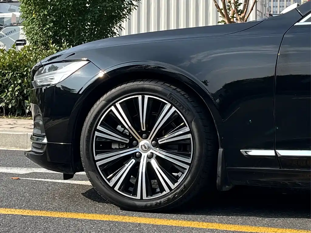 Volvo S90 — фото 8