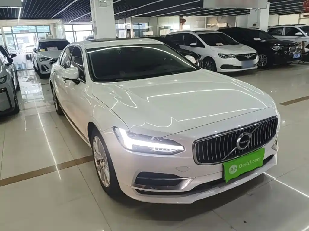 Volvo S90 — фото 3