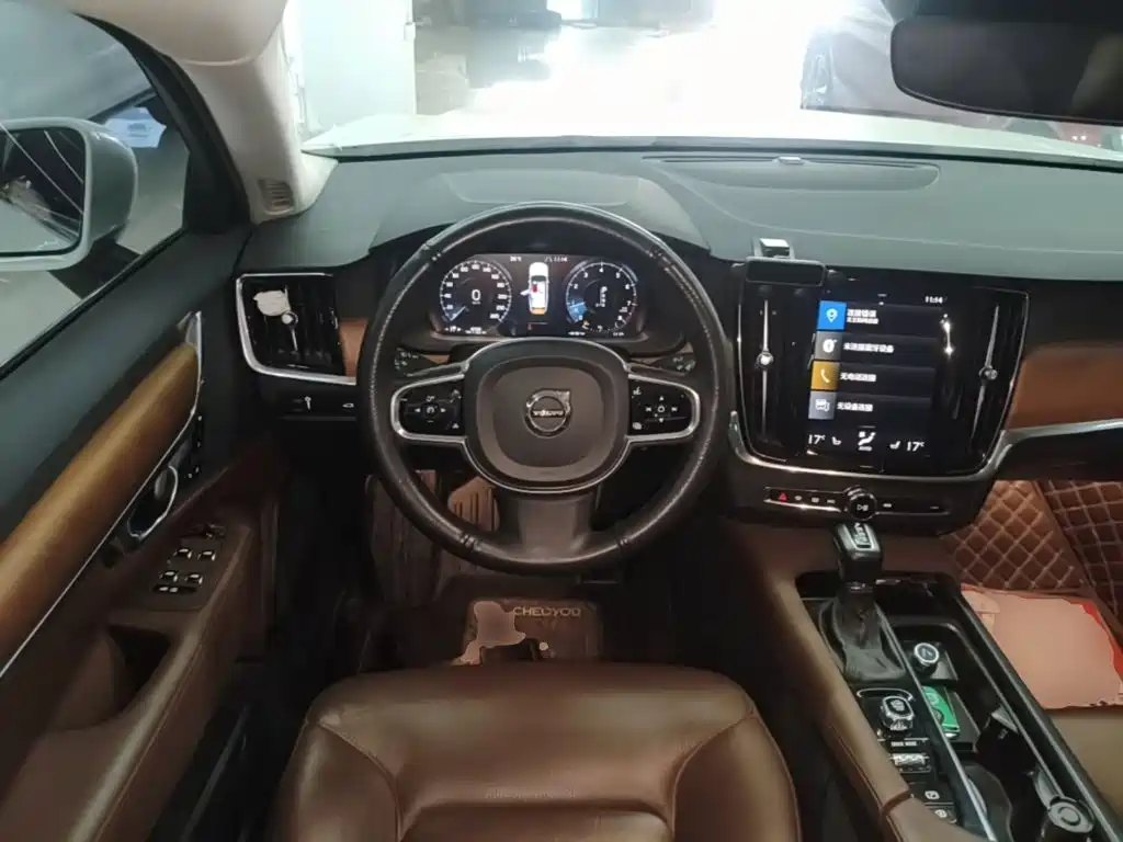 Volvo S90 — фото 10