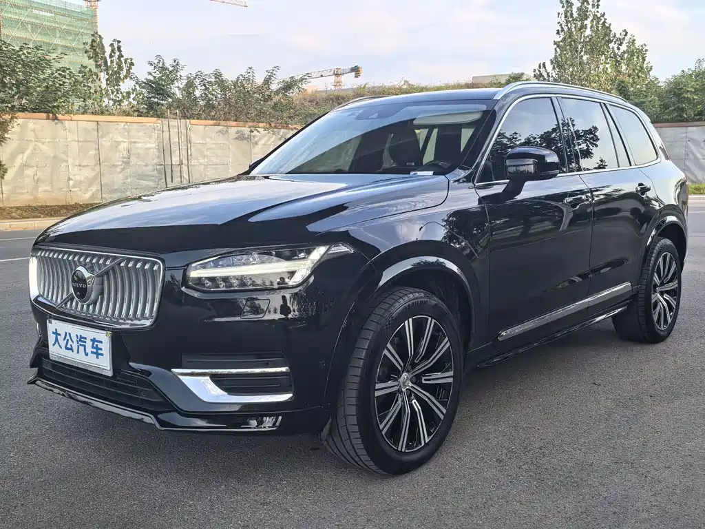 Volvo XC90 — фото 3