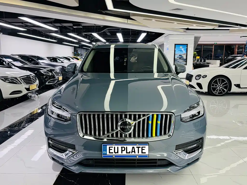 Volvo XC90 — фото 2