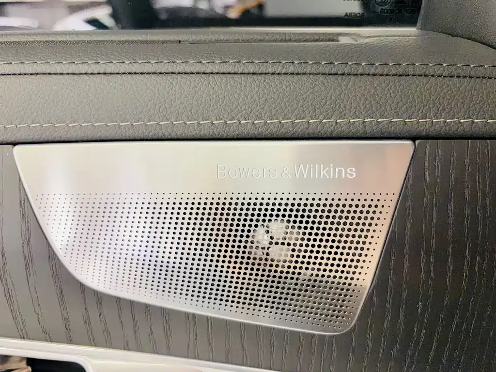 Volvo XC90 — фото 10
