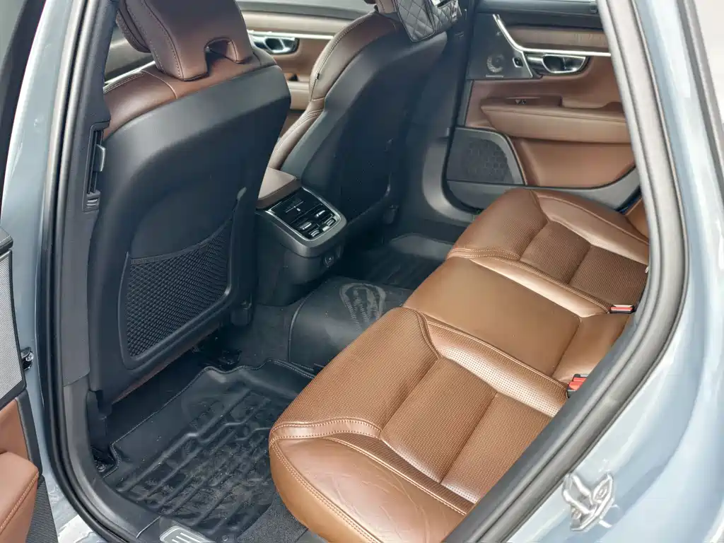 Volvo V90 — фото 10