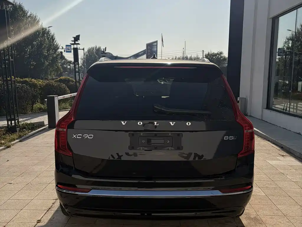 Volvo XC90 — фото 3