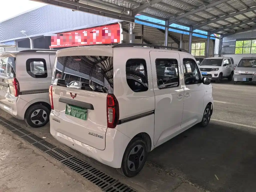 Wuling Zhiguang EV — фото 6