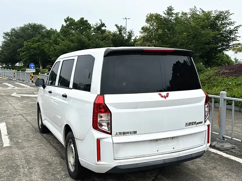 Wuling Hongguang PLUS — фото 4