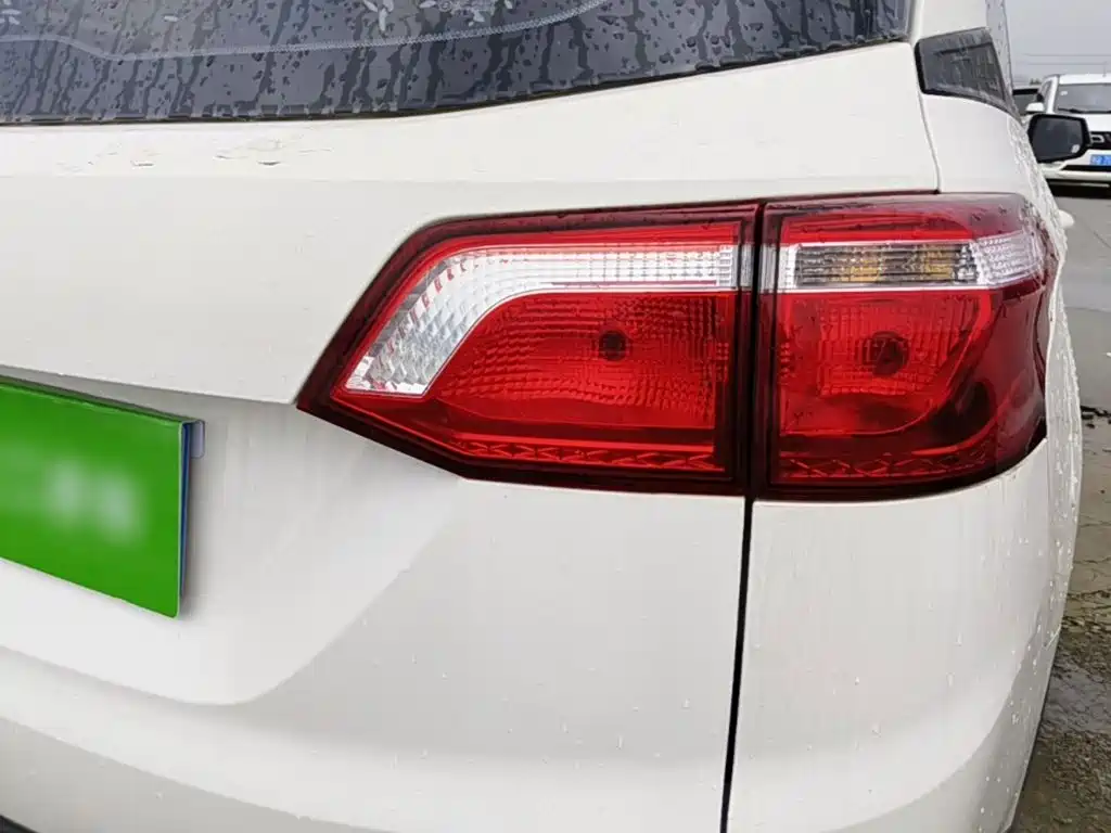 Wuling Hongguang S3 — фото 7