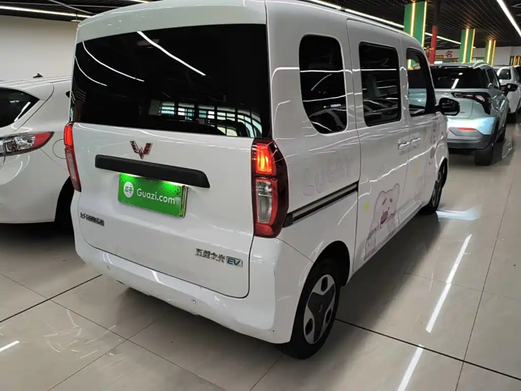 Wuling Zhiguang EV — фото 4