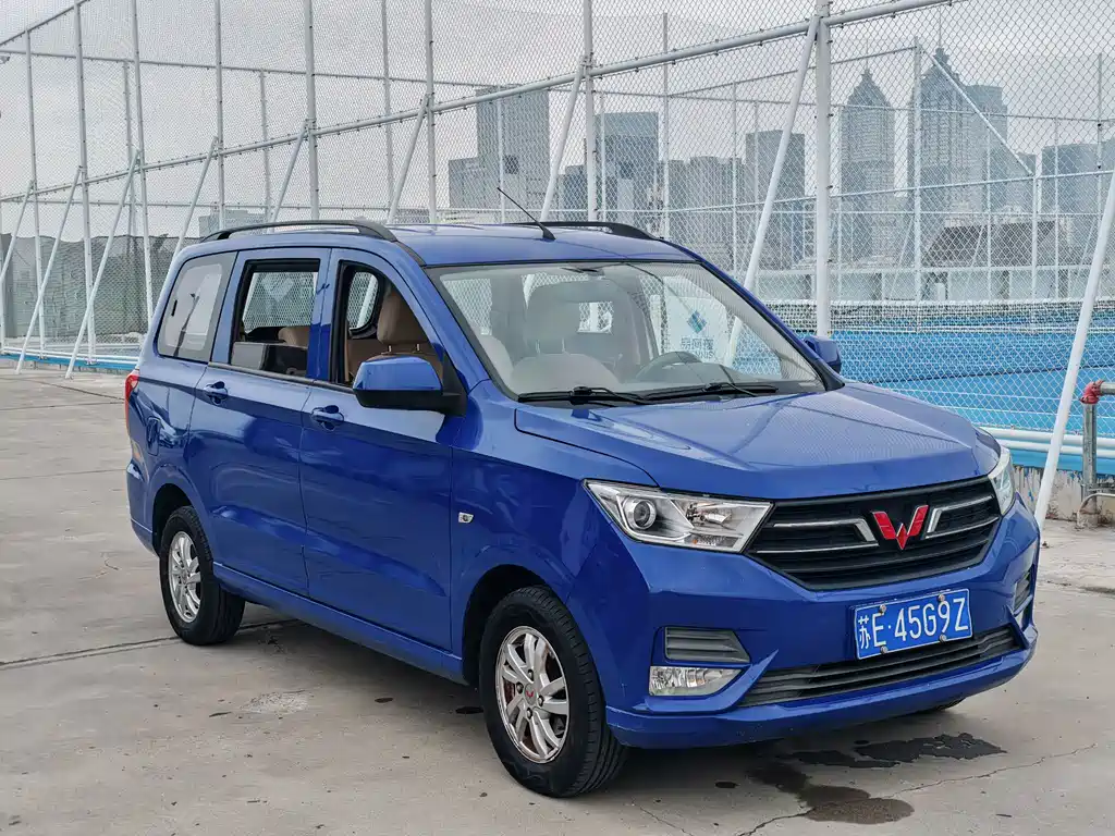 Wuling Hongguang — фото 3