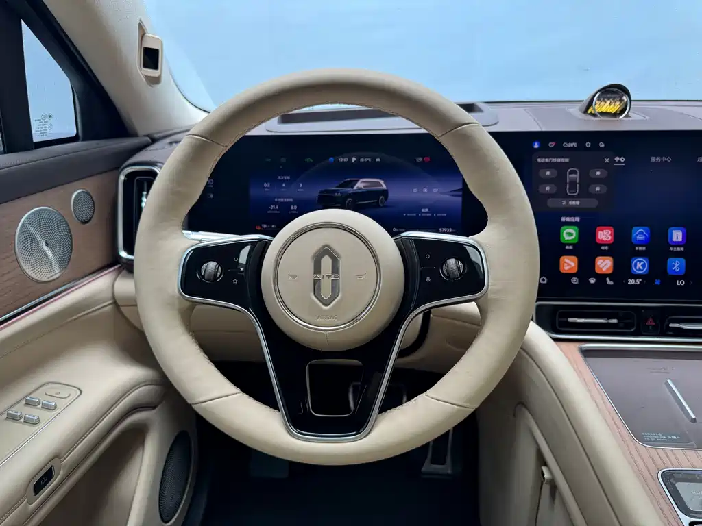 AITO AITO M9 — фото 15