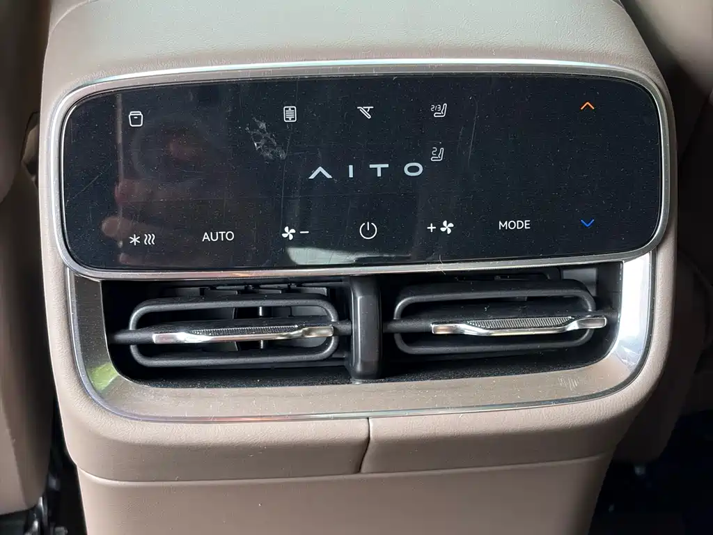 AITO AITO M7 — фото 21
