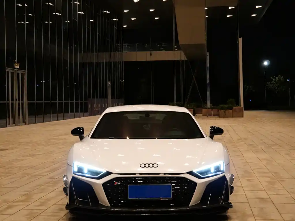 Audi R8 — фото 2