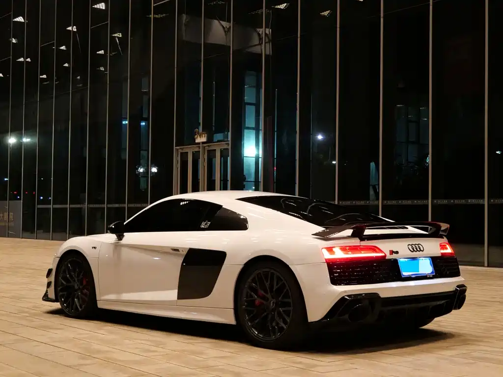 Audi R8 — фото 4