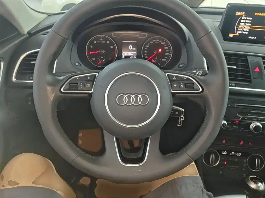 Audi Q3 — фото 10
