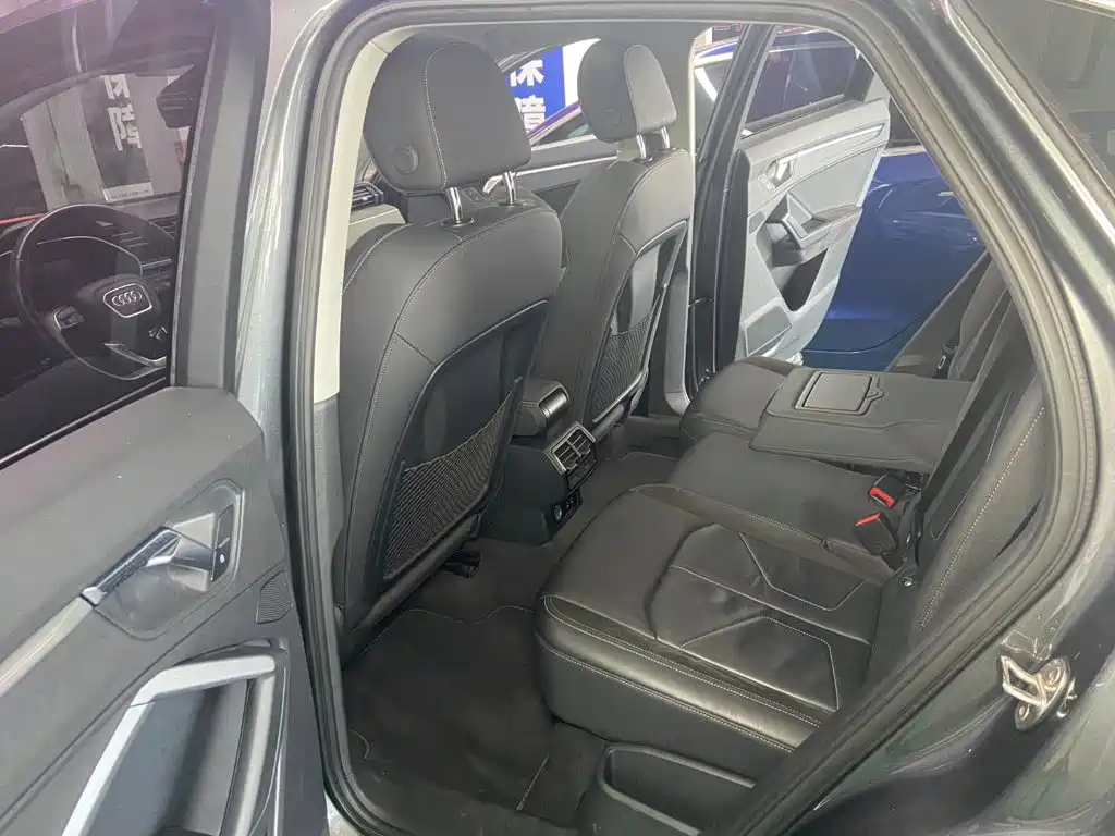 Audi Q3 Sportback — фото 8