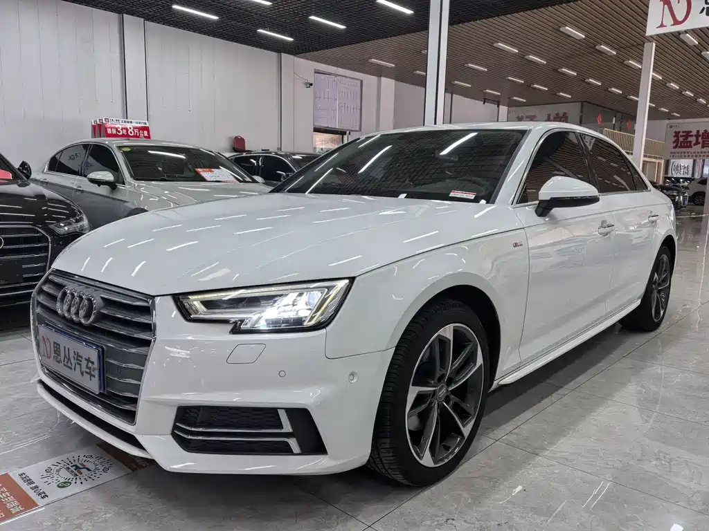 Audi A4L — фото 1