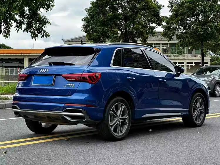 Audi Q3 — фото 6