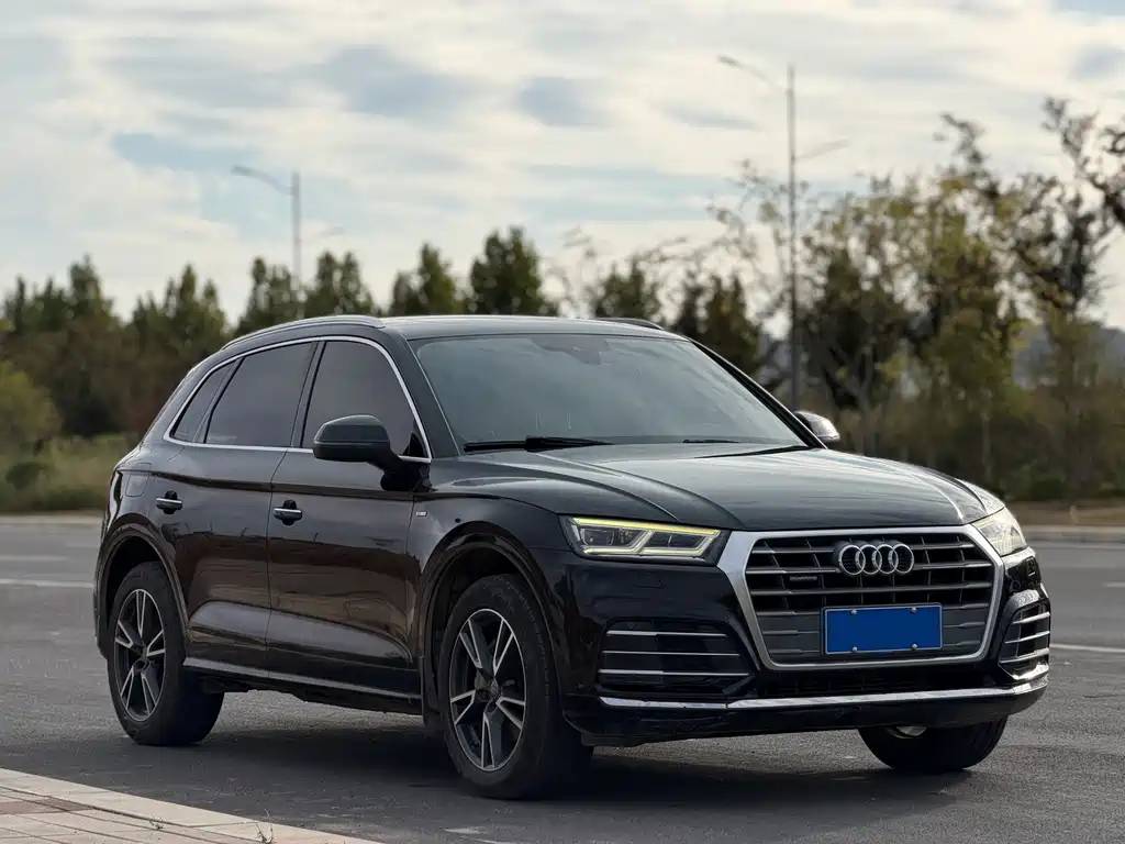 Audi Q5L — фото 3