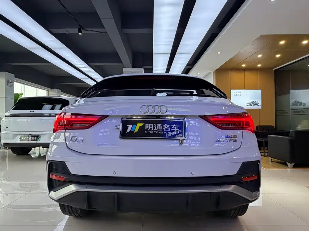 Audi Q3 Sportback — фото 4