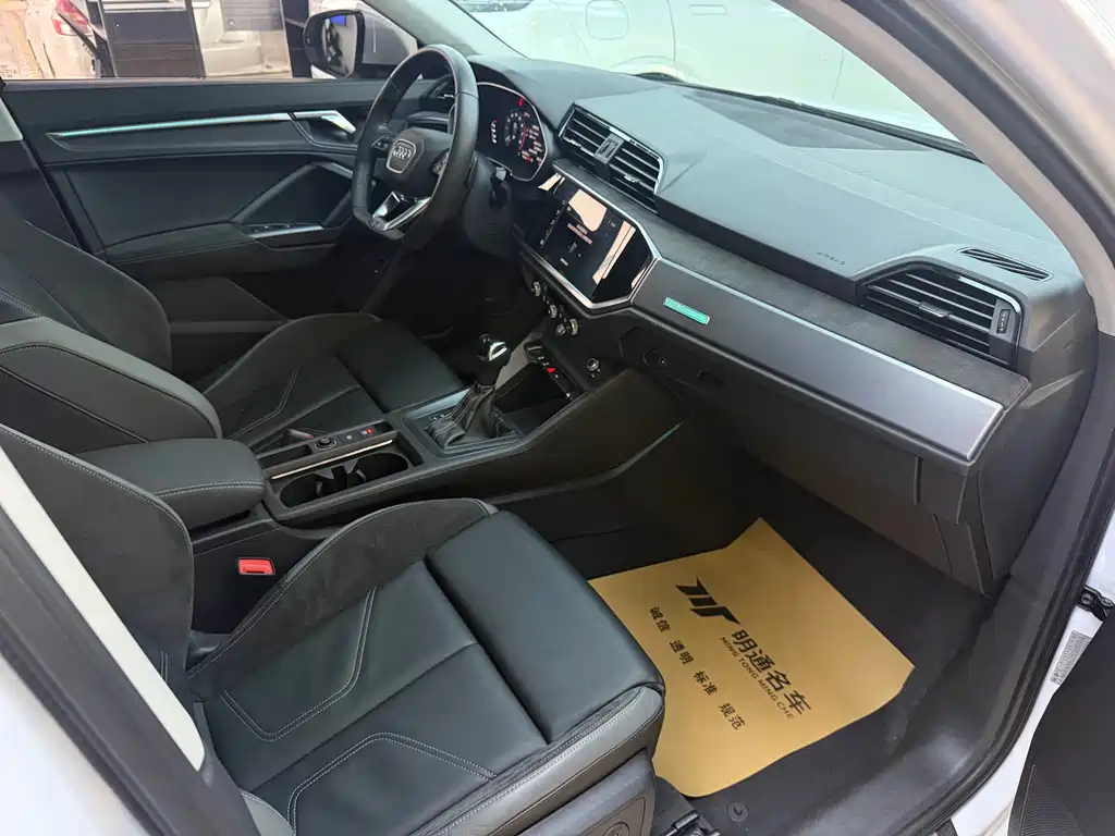 Audi Q3 Sportback — фото 9
