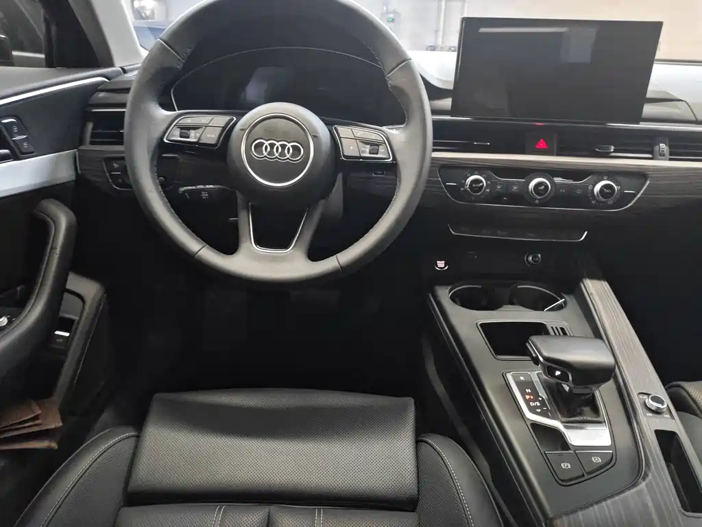 Audi A4L — фото 5
