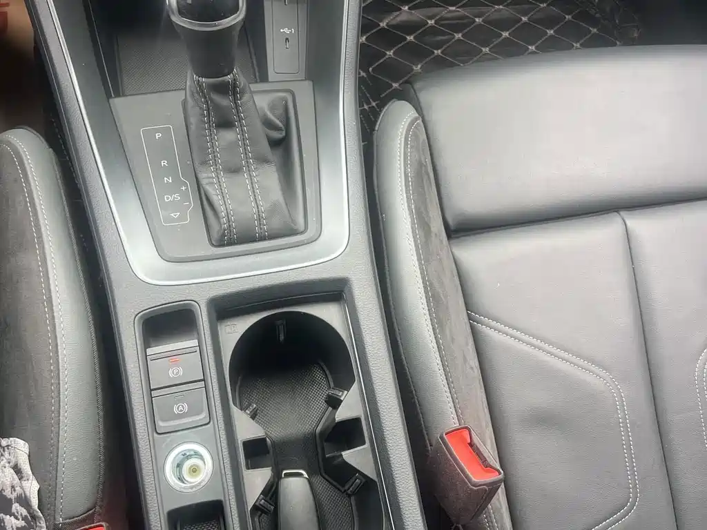 Audi Q3 Sportback — фото 17