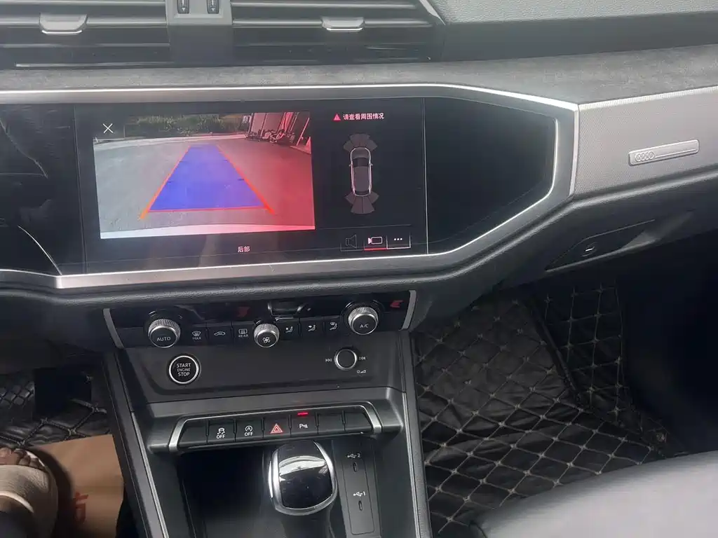 Audi Q3 Sportback — фото 25