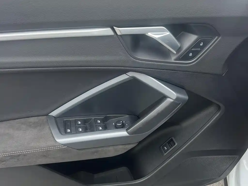 Audi Q3 Sportback — фото 26