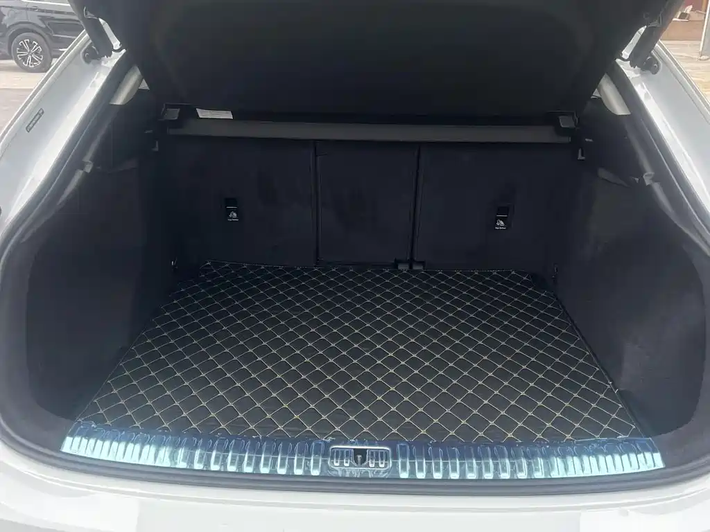 Audi Q3 Sportback — фото 30