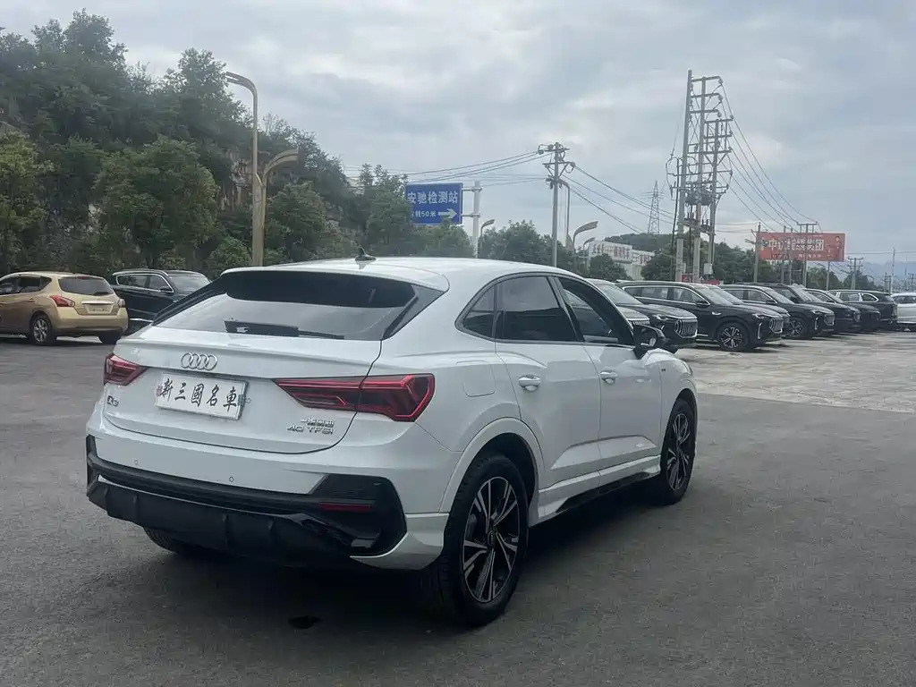 Audi Q3 Sportback — фото 6