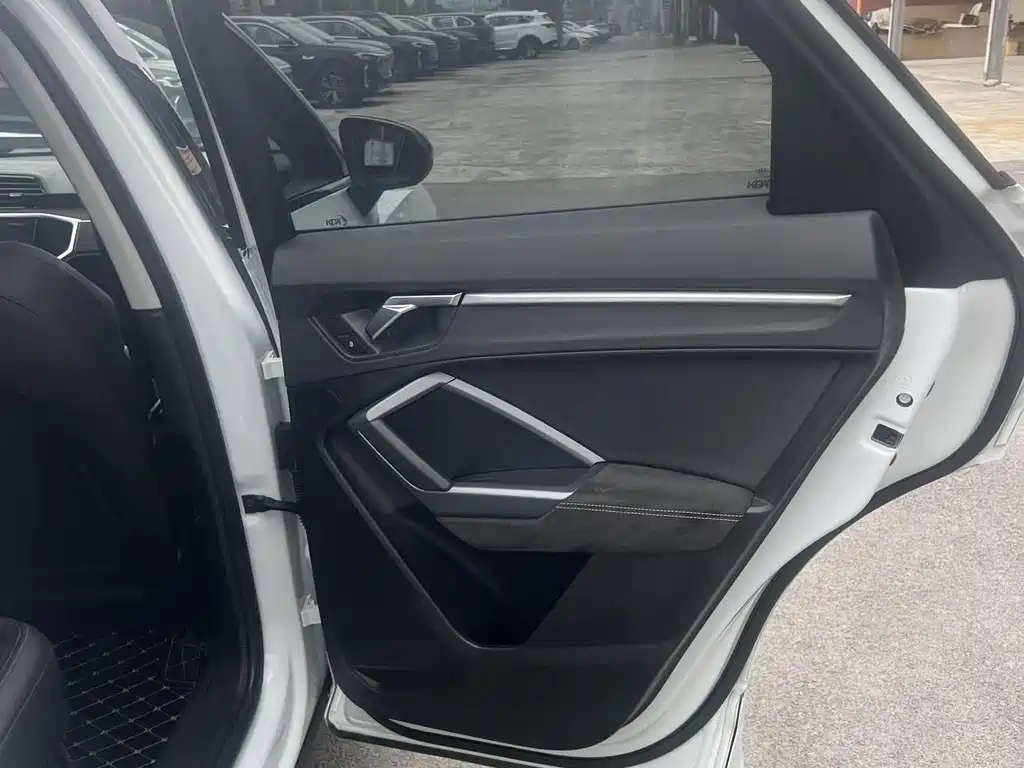 Audi Q3 Sportback — фото 7