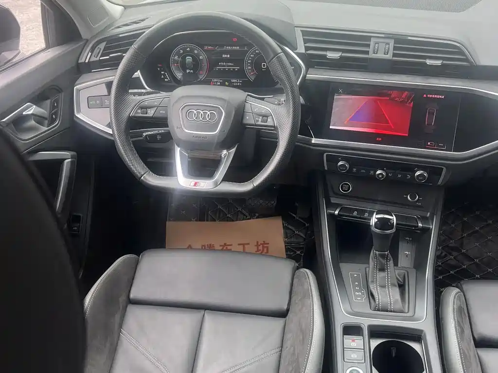 Audi Q3 Sportback — фото 8