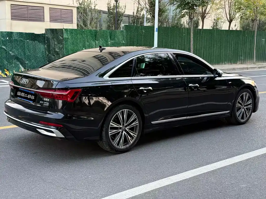 Audi A6L — фото 7