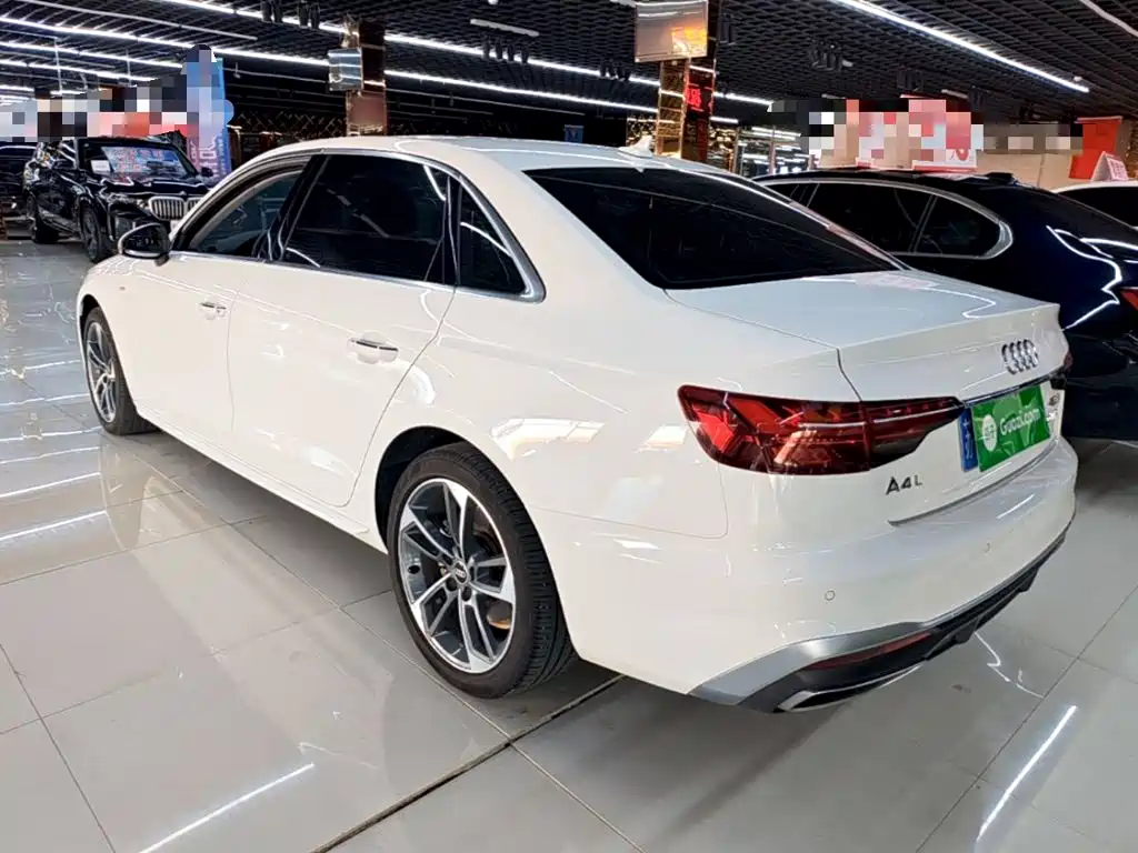 Audi A4L — фото 4
