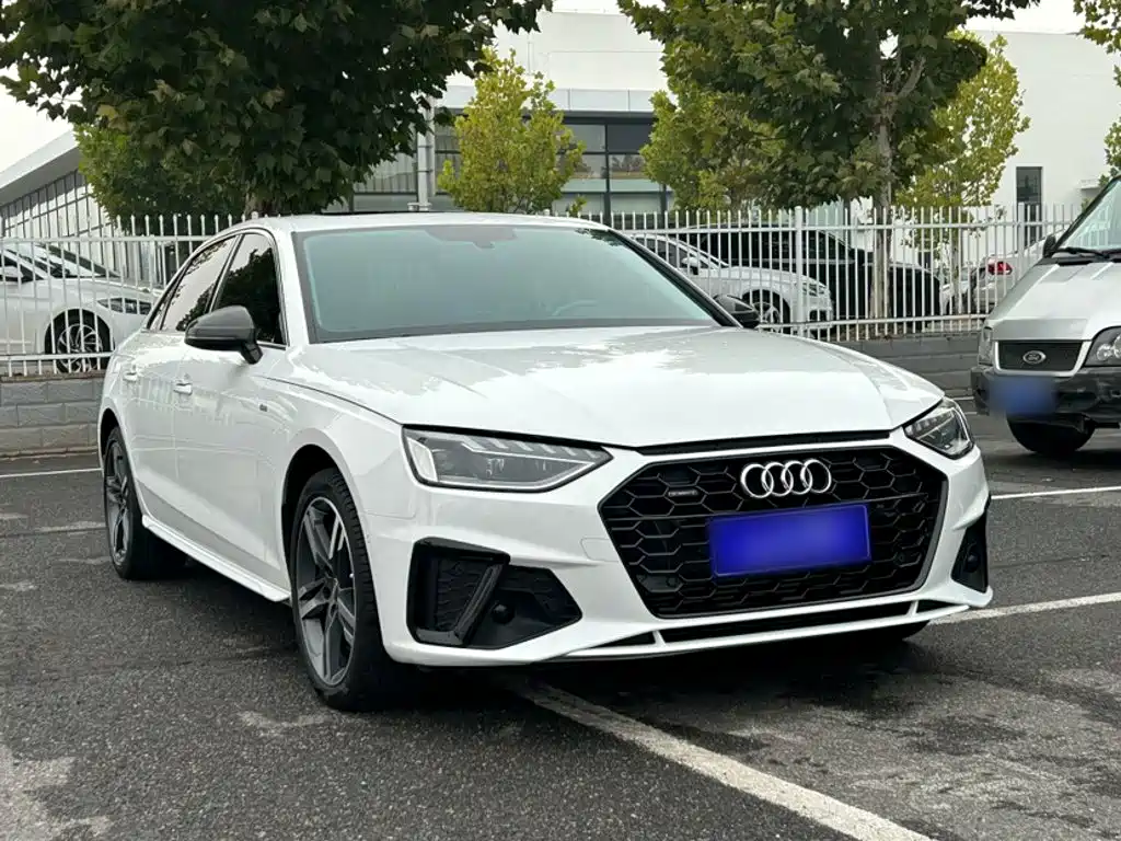 Audi A4L — фото 5