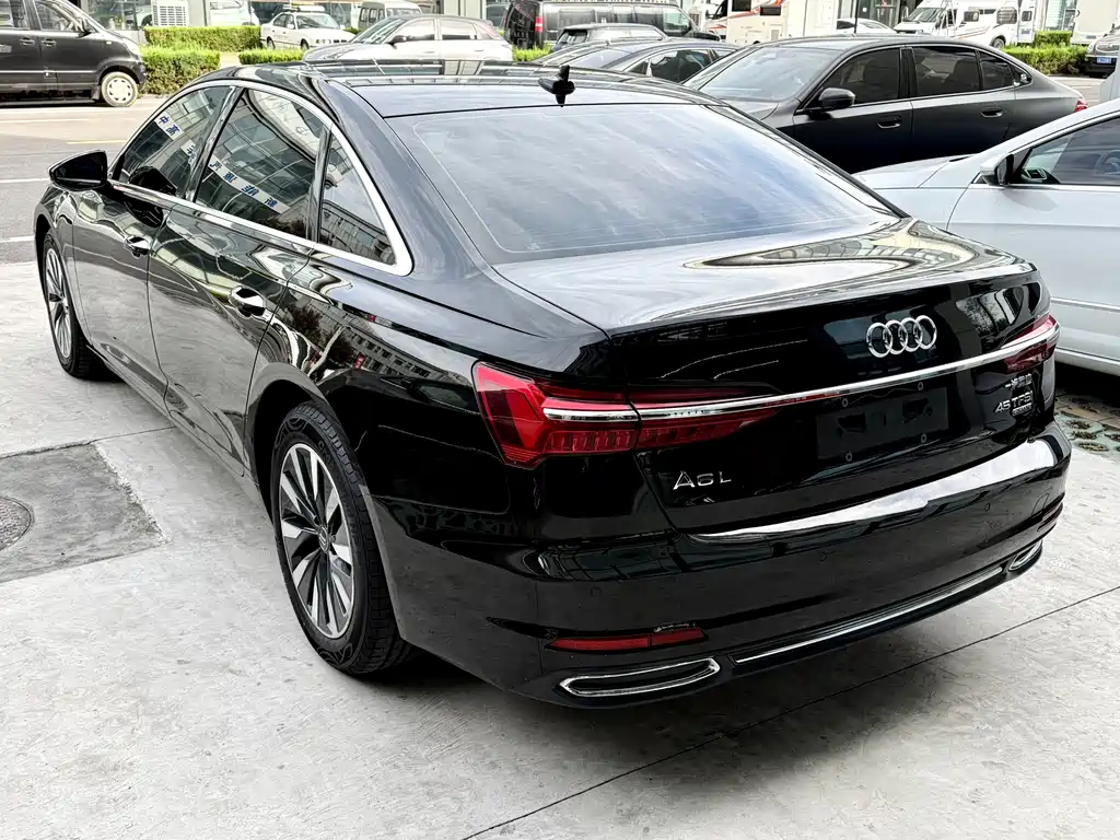 Audi A6L — фото 6