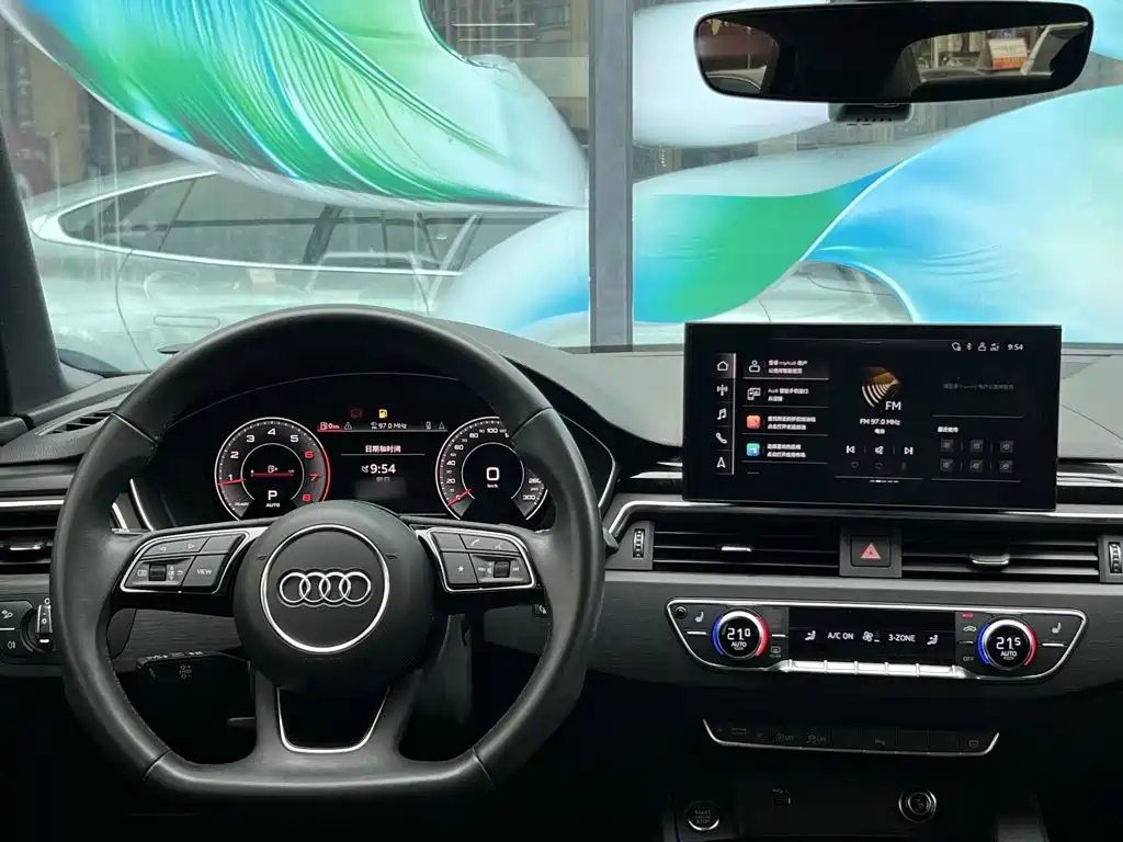 Audi A4L — фото 16