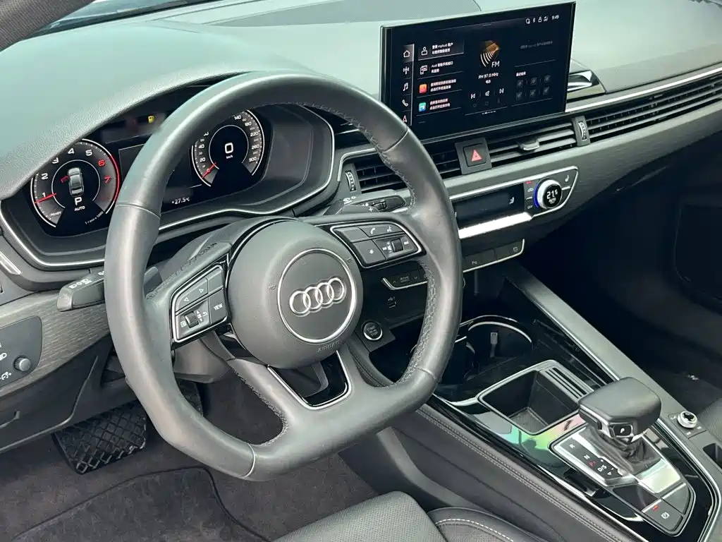 Audi A4L — фото 17
