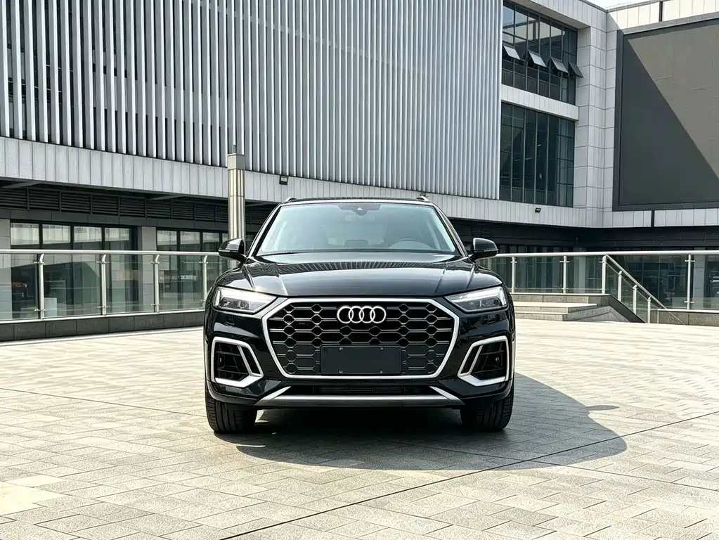 Audi Q5L — фото 2