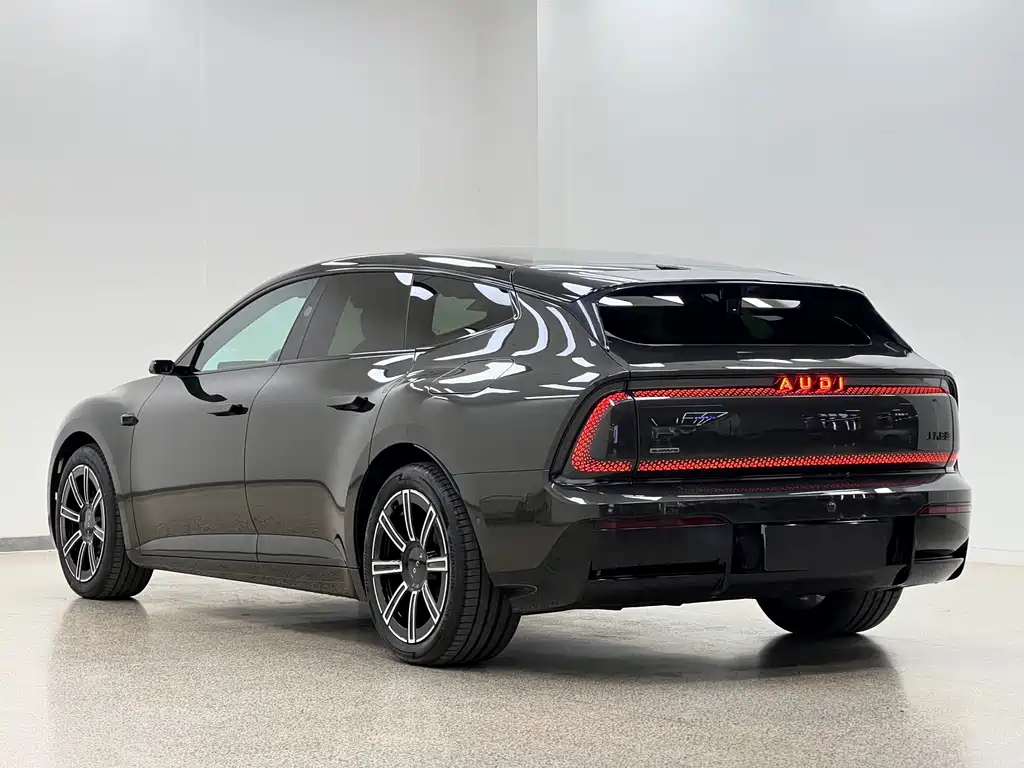 Audi E5 Sportback — фото 4