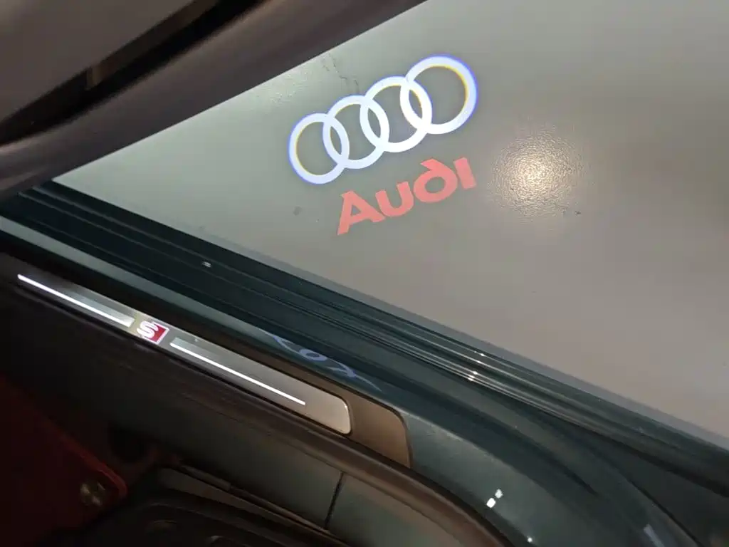 Audi A6 (Import) — фото 20