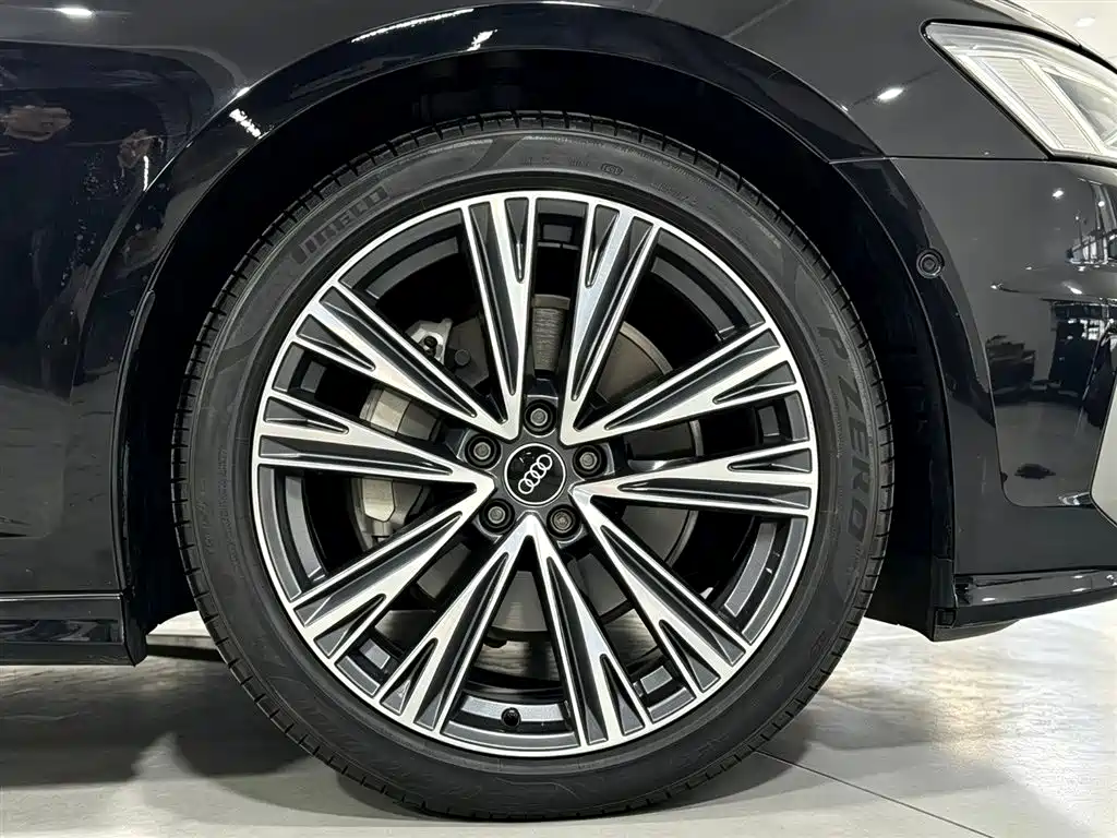 Audi A6L — фото 16