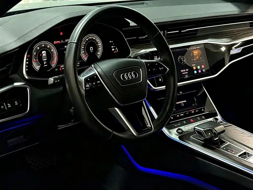 Audi A6L — фото 10