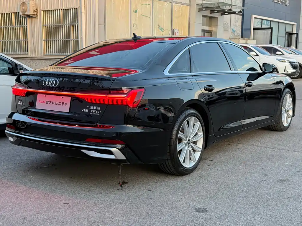 Audi A6L — фото 5