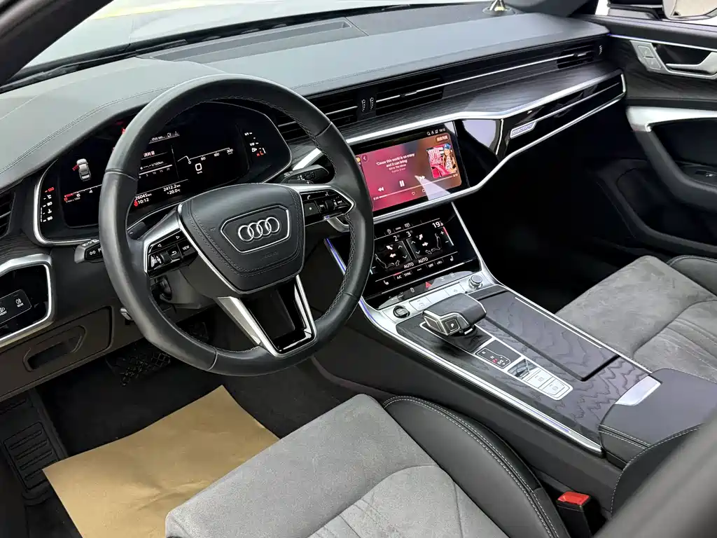 Audi A6L — фото 8