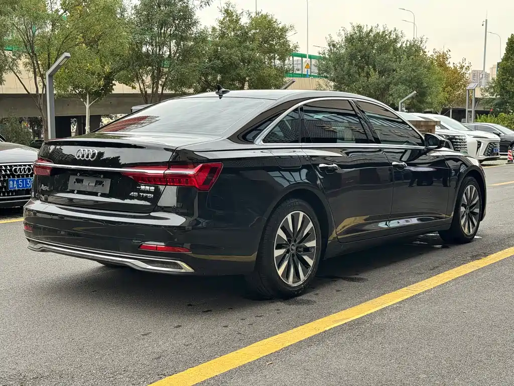 Audi A6L — фото 4