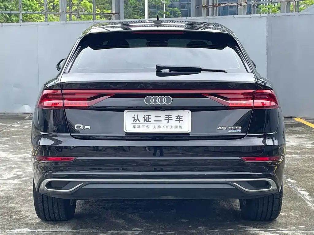Audi Q8 — фото 10