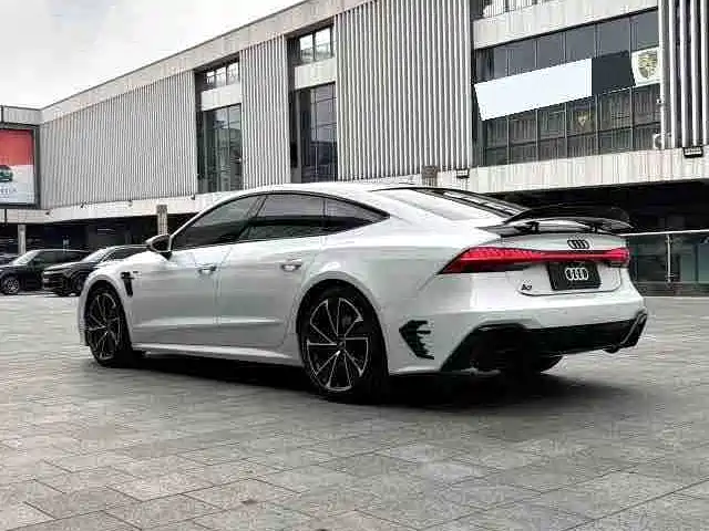 Audi A7 — фото 7