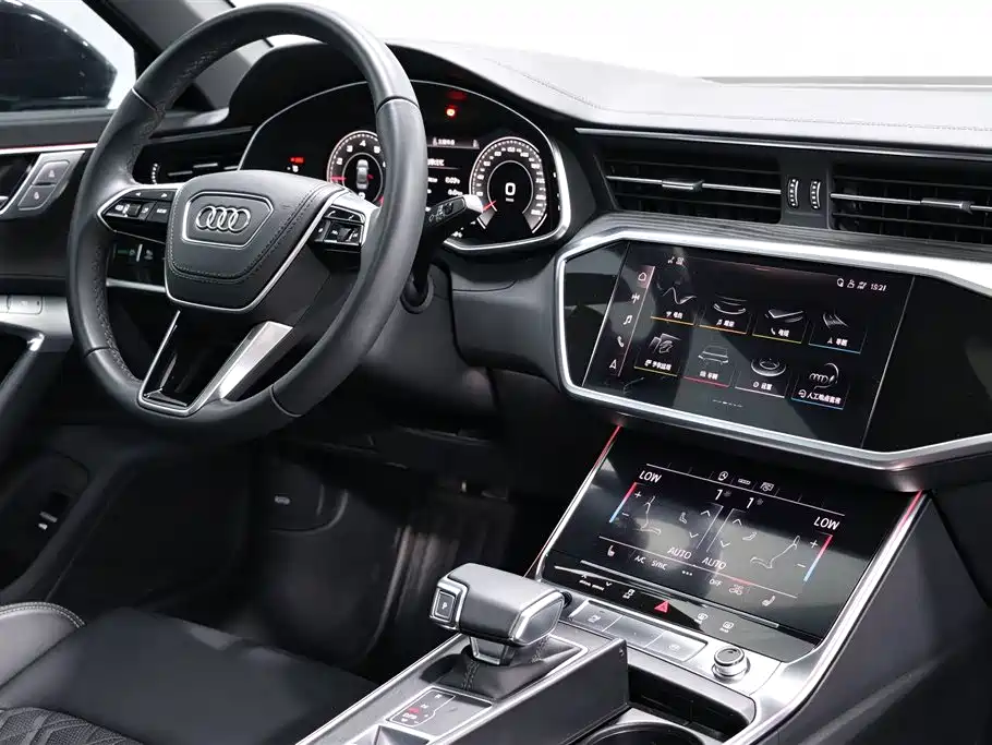 Audi A6L — фото 8